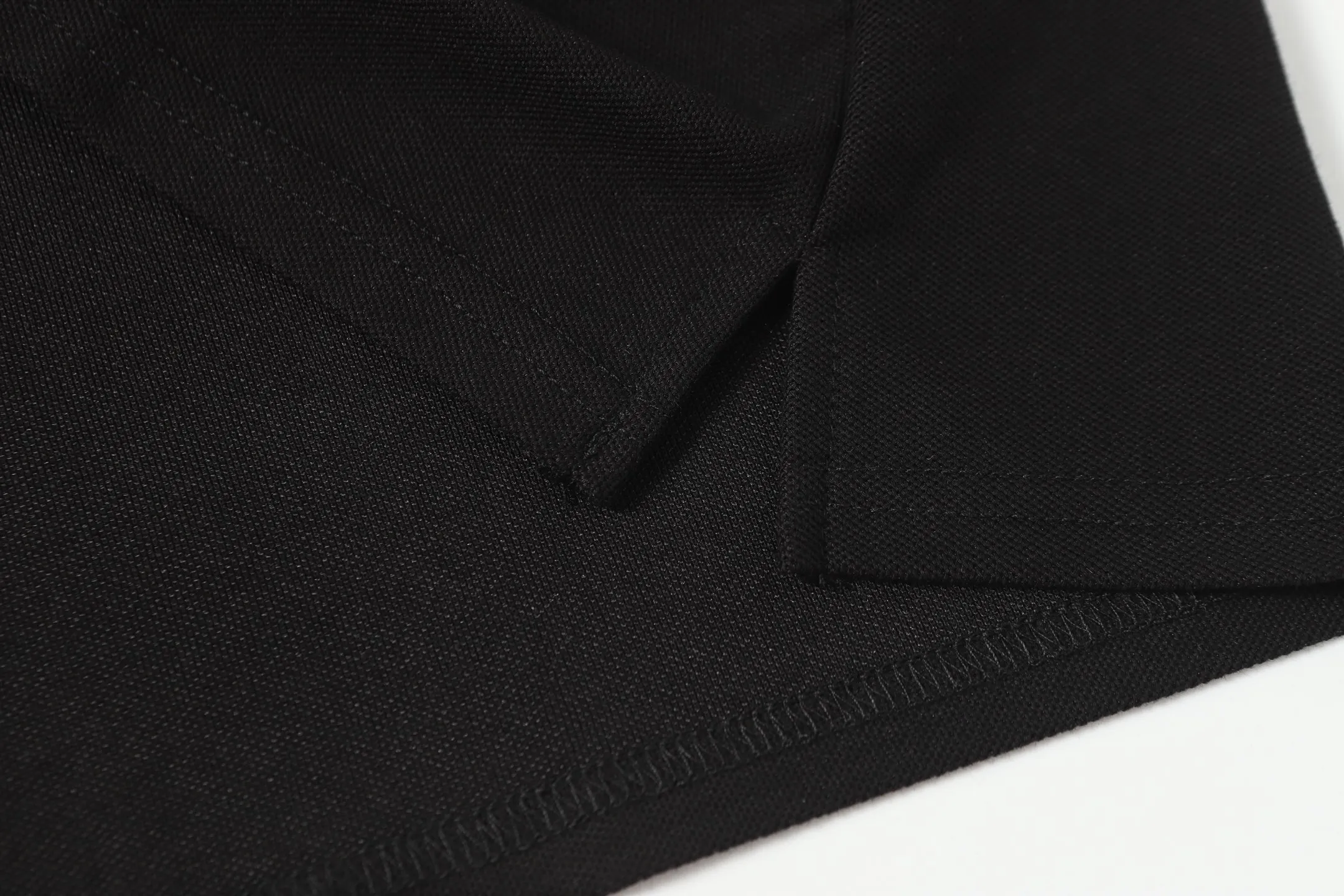 P146 Style No.: A013 [Ralph Lauren Classic Logo Embroidered Polo Shirt] ✅250g fine cotton pique fabric, custom-woven and dyed threads ✅Original stickers Scan the QR code to enter the official website ✅Large version, loose and stylish, can wear up to 210 pounds Color: Black White Navy Blue Sky Blue Dark Gray Floral Gray Size: S-XL